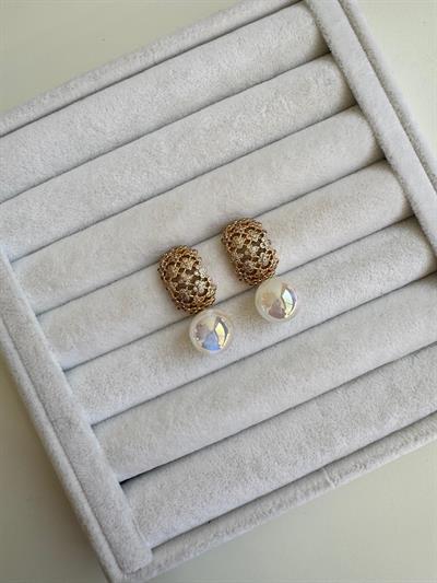 Özel Seri Gold İncili Çiçek Küpe