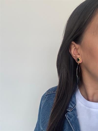 Siyah Oval Sallantılı Gold Detaylı Küpe