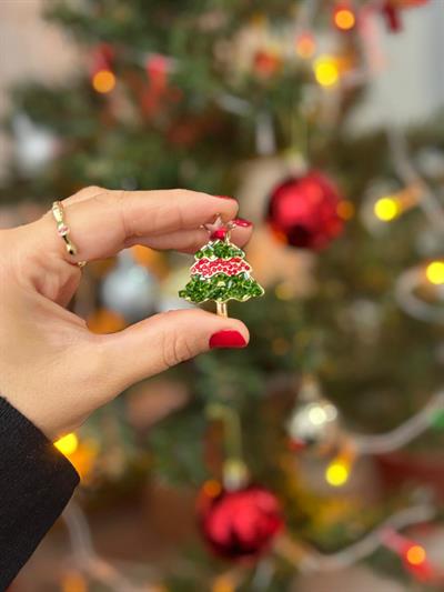 Yıldızlı Taşlı Yeniyıl Ağacı