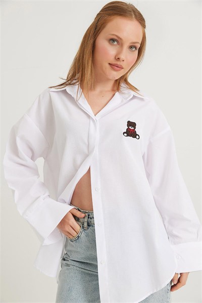 Beyaz Ayıcık Nakışlı Oversize Gömlek