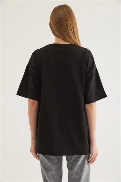 Siyah Baskılı Oversize Tişört