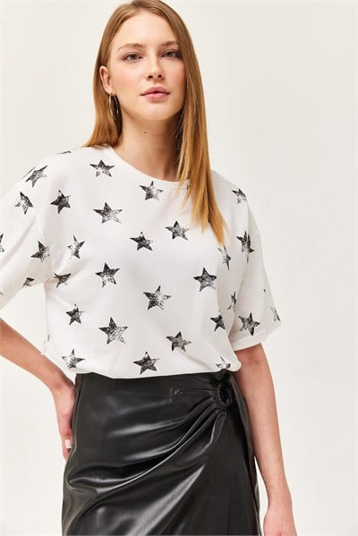 Beyaz Yıldız Desenli Oversize Tişört