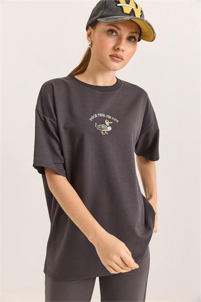 Füme Duck Nakışlı Oversize Tişört