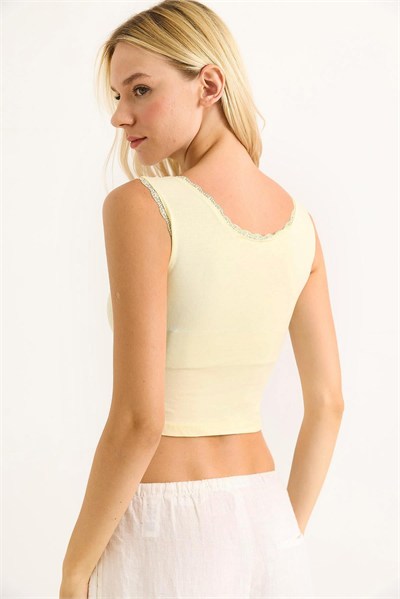 Sarı Güpürlü Büzgülü Crop Bluz