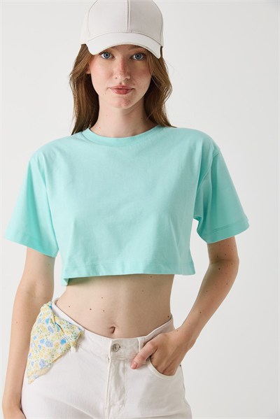 Yeşil Bisiklet Yaka Crop Bluz