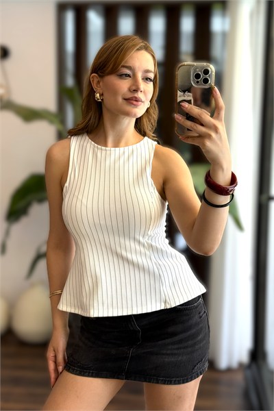 Beyaz Çizgili Çan Model Bluz