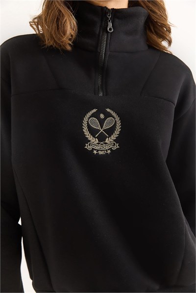 Siyah Fermuarlı Baskılı Sweatshirt