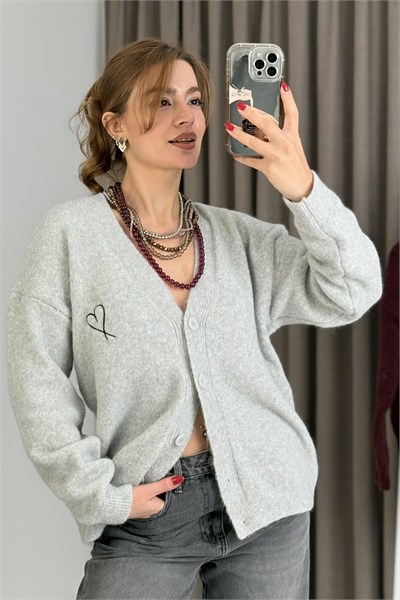 Gri Düğmeli Geniş Kesim Hırka