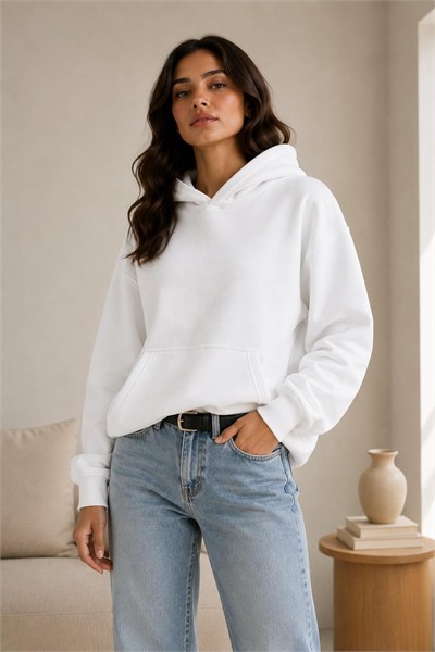 Beyaz Kapüşonlu Kanguru Cepli Sweatshirt