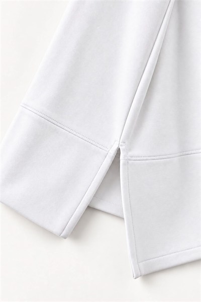 Beyaz Oversize Manşet Detaylı Tunik