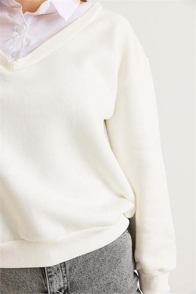 Beyaz Şardonlu V Yaka Sweatshirt