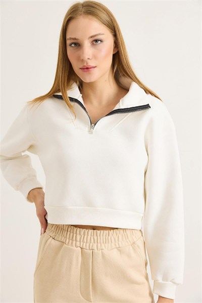 Beyaz Yarım Fermuarlı Sweatshirt