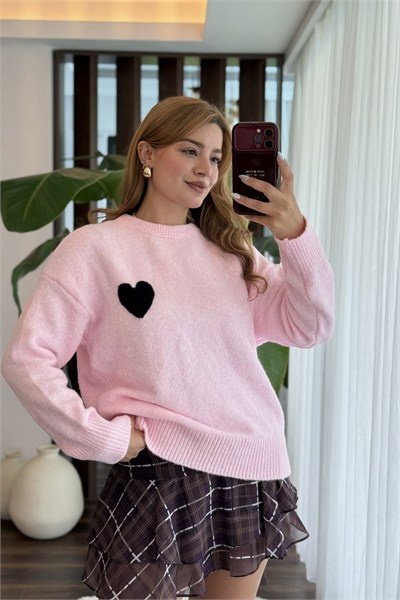 Pembe Kalp Motifli Yünlü Kazak