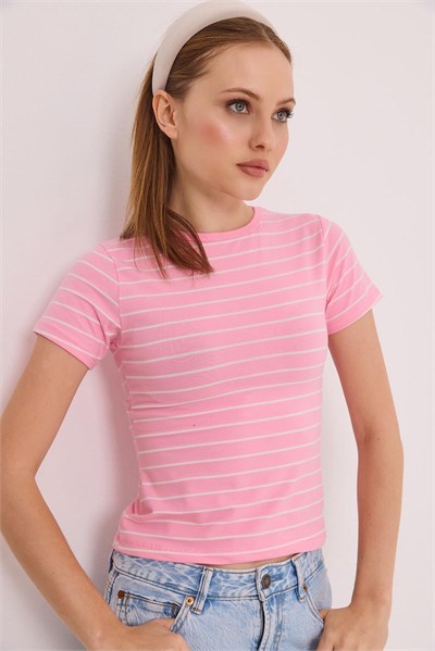 Pembe Çizgili Likralı Tişört