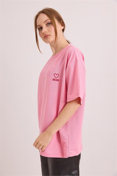 Pembe Nakışlı Oversize Tişört
