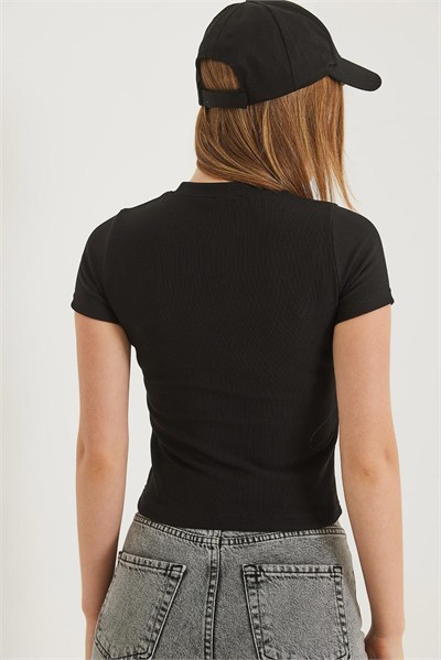 Siyah Nakışlı Kaşkorse Crop Bluz