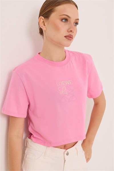 Pembe Nakışlı Pamuk Crop Tişört