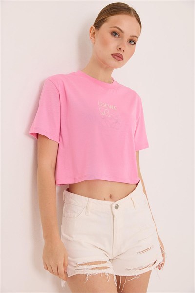 Pembe Nakışlı Pamuk Crop Tişört