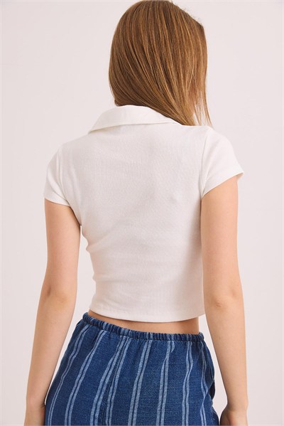 Beyaz Polo Yaka Crop Bluz
