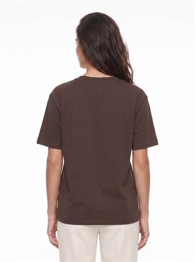 Kahverengi Nakışlı Oversize Tişört