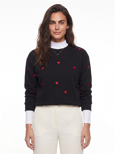 Siyah Kalp Nakışlı Sweatshirt