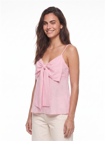 Pembe Fiyonk Detaylı Askılı Bluz