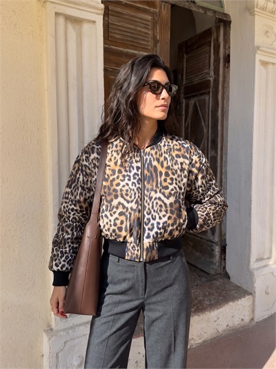 Leopar Desenli Crop Şişme Mont