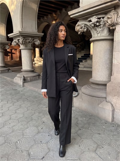 Siyah Oversize Ceketli Takım