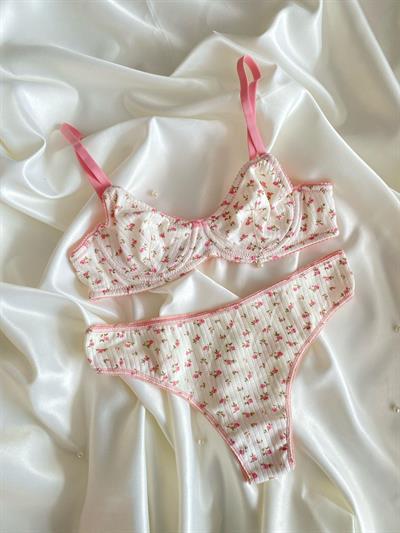 Pammık Koleksiyonu %95 Pamuklu Beyaz Çıtır Çiçek Sütyen Takımı