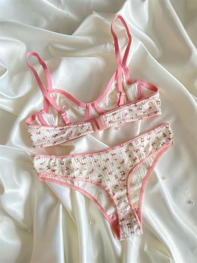 Pammık Koleksiyonu %95 Pamuklu Beyaz Çıtır Çiçek Sütyen Takımı