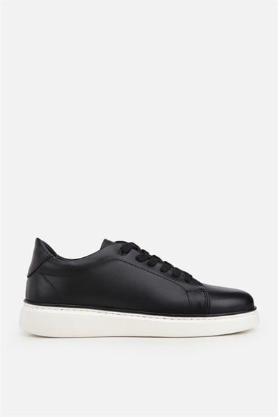 Erkek Siyah Bağcıklı Kalın Tabanlı Günlük Sneaker