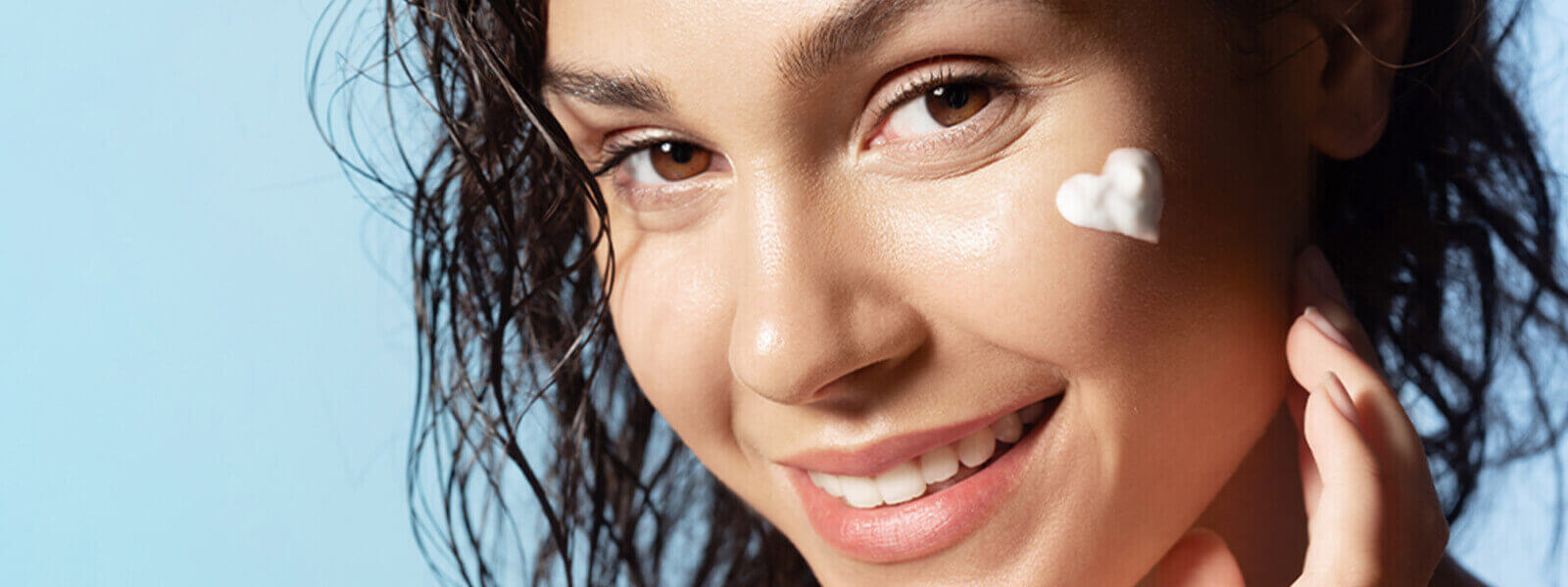 Yağlı Ciltlerde Nemlendirmenin Faydaları