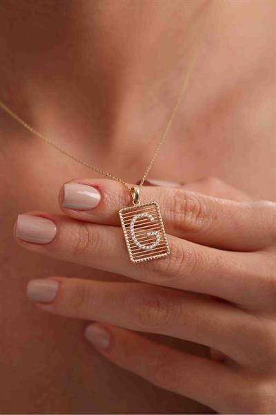 Çerçeve Harf Taşlı Kolye Ucu