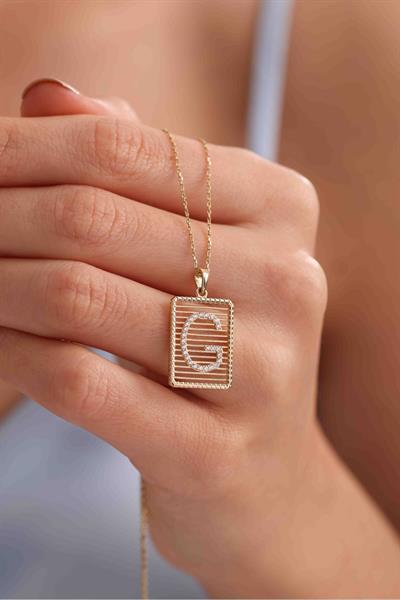 Çerçeve Harf Taşlı Kolye Ucu