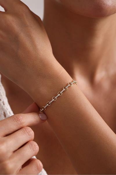 Halka Detaylı Taşlı 2 Charm Linaetta Bileklik