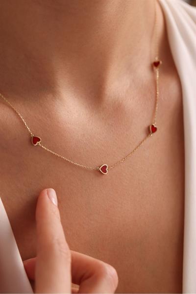 Kırmızı Mineli 5 Kalp Kolye