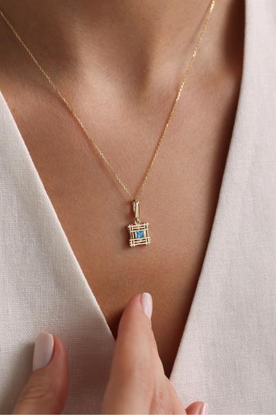 Mavi Stone Örgü Çerçeand Kilitli Charm Pendant