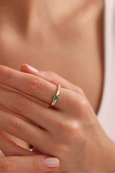 Minimal Yeşil Mineli Kalp Yüzük