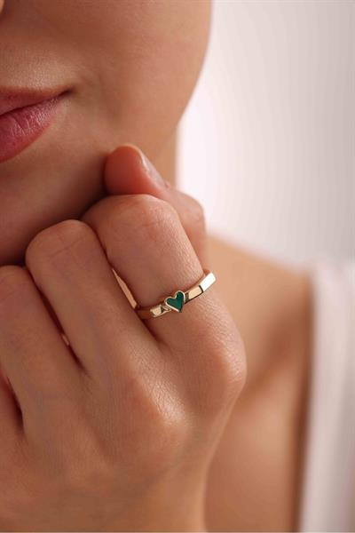 Minimal Yeşil Mineli Kalp Yüzük