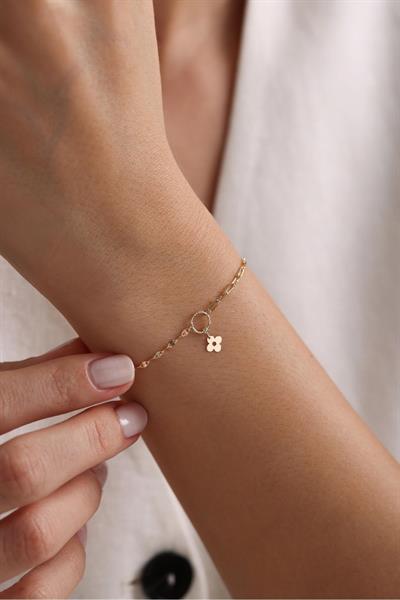 Minio Yonca Sallantılı Işıltılı Bileklik