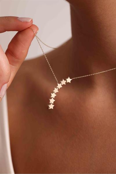 Sallantılı Yıldız Kolye