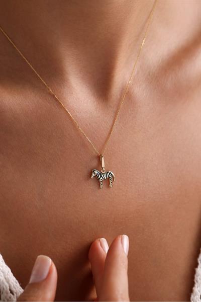 Siyah Mineli Zebra Kilitli Charm Necklace 45 cm