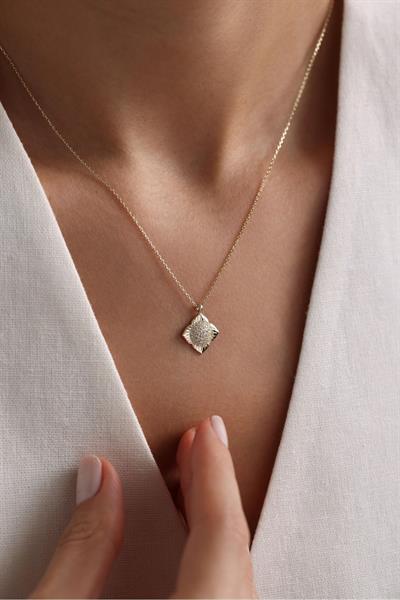 Taşlı Çiçek Kolye