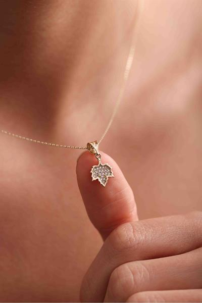 Taşlı Çınar Yaprağı Kolye Ucu