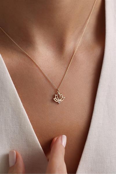 Taşlı Lotus Shine Kolye