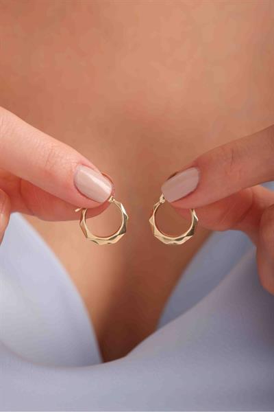 Bombeli Köşegen Altın Halka Küpe