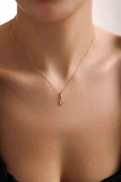 Taşlı C Harf Kilitli Charm Kolye