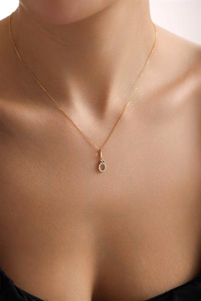 Taşlı Ö Harf Kilitli Charm Kolye