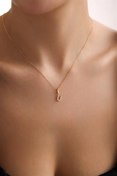 Taşlı U Harf Kilitli Charm Kolye