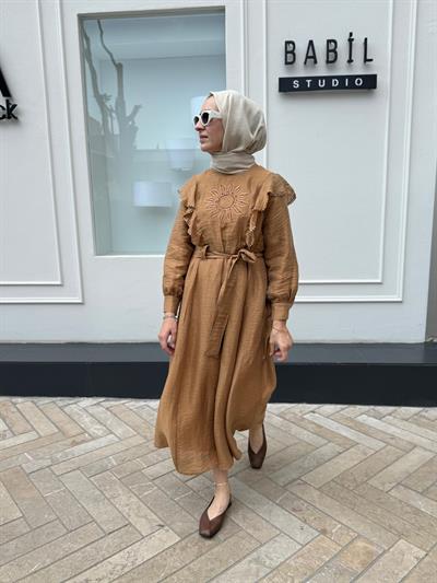 25SSELB0024 Nakış İşlemeli Kadın Elbise Camel